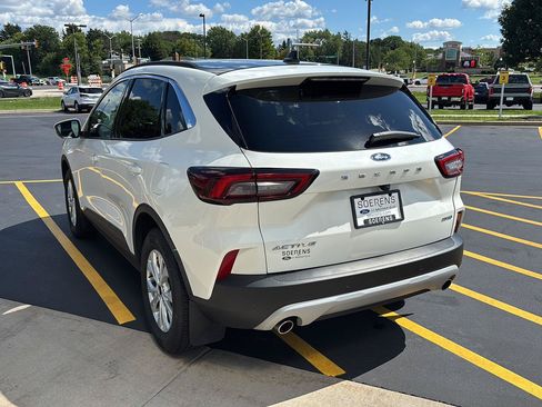 Used 2023 Ford Escape Active w/ Tech Pack #2 AWD/4WD image 7