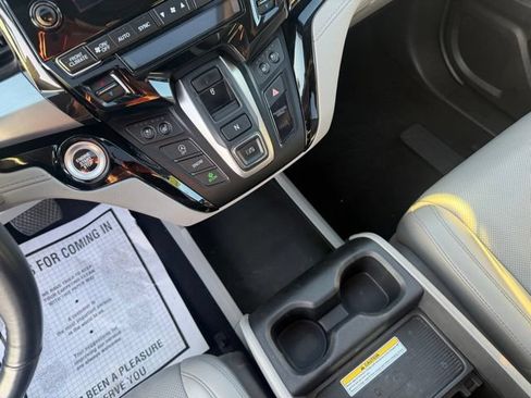 Used 2018 Honda Odyssey Elite image 17