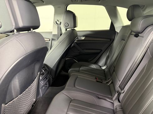 Used 2025 Audi Q5 2.0T Premium w/ Convenience Plus Package image 23