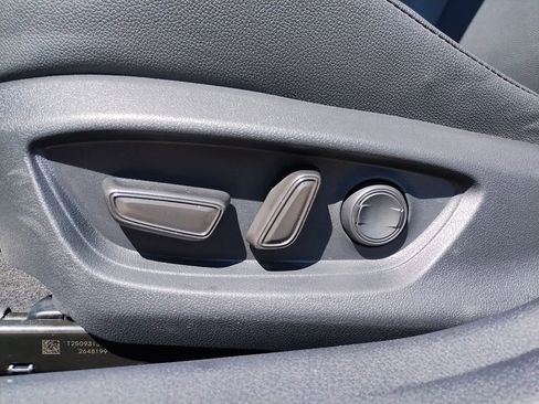 Used 2025 Toyota Camry SE FWD image 24