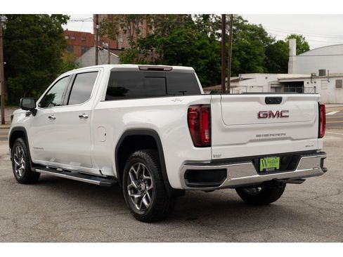 New 2026 GMC Sierra 1500 SLT AWD/4WD image 6