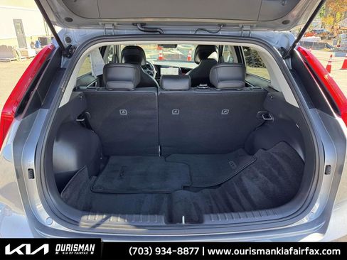Used 2023 Kia Niro EX Touring image 22