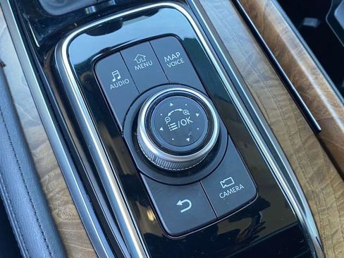 Used 2022 Nissan Armada SL w/ Captain's Chairs Package image 33