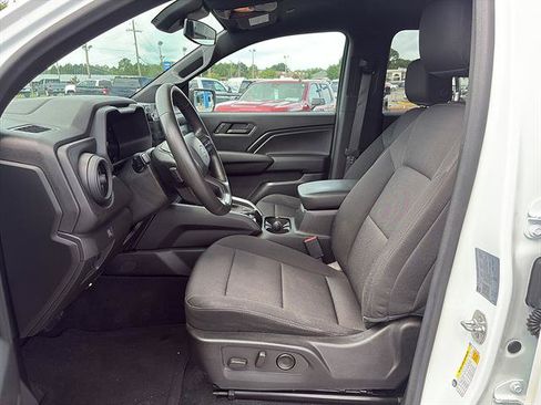 Used 2024 Chevrolet Colorado Trail Boss w/ Advanced Trailering Package AWD/4WD image 15
