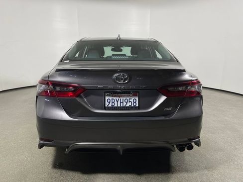 Certified 2022 Toyota Camry SE image 4