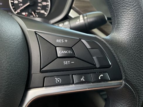 Used 2025 Nissan Altima 2.5 SV FWD image 28
