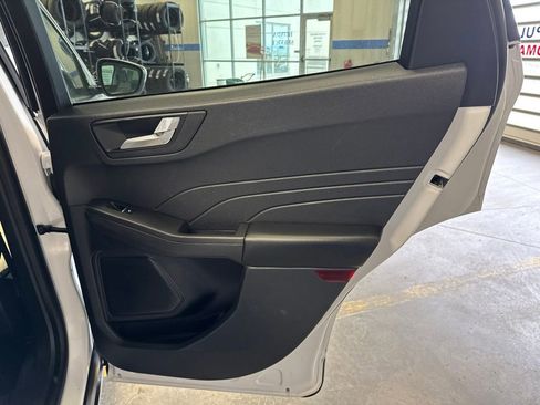 Used 2021 Ford Escape SE AWD/4WD image 29