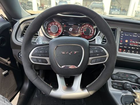 Used 2023 Dodge Challenger SRT Hellcat w/ Driver Convenience Group RWD image 19