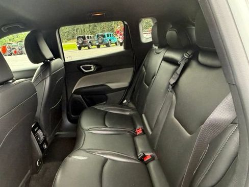 Used 2026 Jeep Compass Limited AWD/4WD image 16