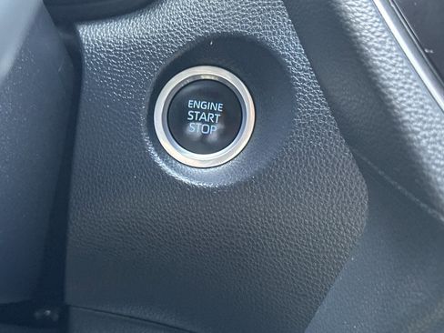 Used 2022 Toyota Corolla Cross LE image 23