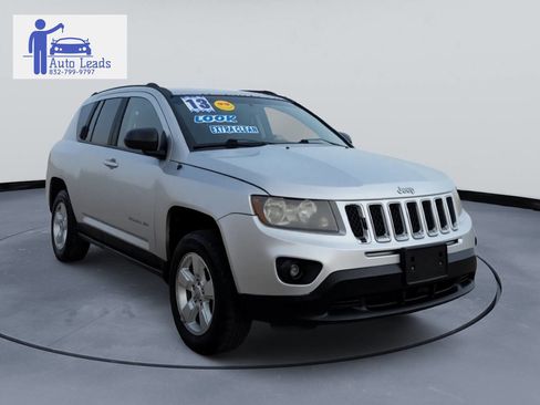 Used 2013 Jeep Compass Sport image 2