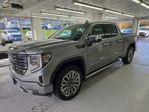 Used 2023 GMC Sierra 1500 Denali Ultimate image 2