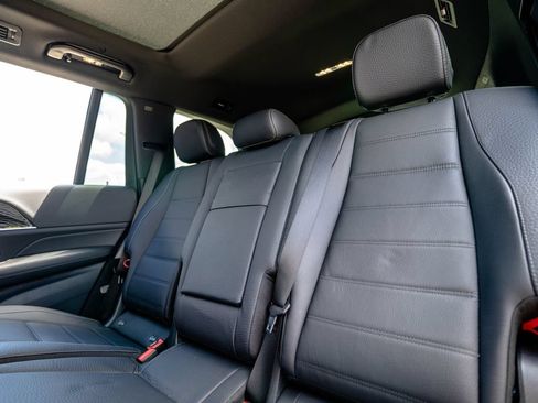 Used 2026 Mercedes-Benz GLS 450 4MATIC image 35