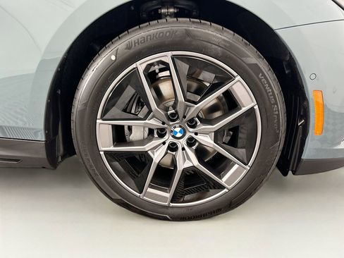 New 2026 BMW i5 eDrive40 w/ Premium Package image 31