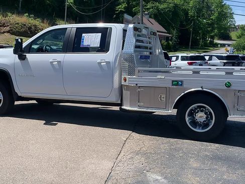 Used 2025 Chevrolet Silverado 3500 LT w/ Convenience Package AWD/4WD image 5