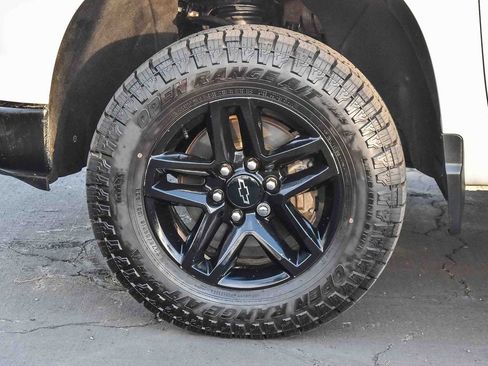 Used 2024 Chevrolet Silverado 1500 LT Trail Boss w/ Protection Package AWD/4WD image 11