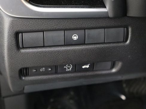 Used 2023 Nissan Rogue SL FWD image 22