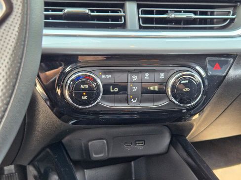 Certified 2026 Chevrolet Trax LT FWD image 26