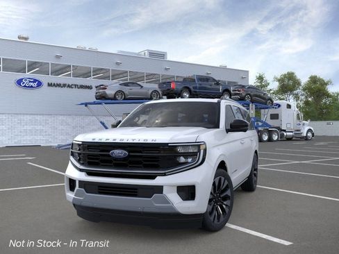 New 2026 Ford Expedition Platinum w/ Driver's Package AWD/4WD image 2