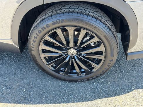 Used 2024 Toyota Highlander XSE FWD image 34