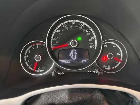 Used 2013 Volkswagen Beetle R-Line FWD image 19