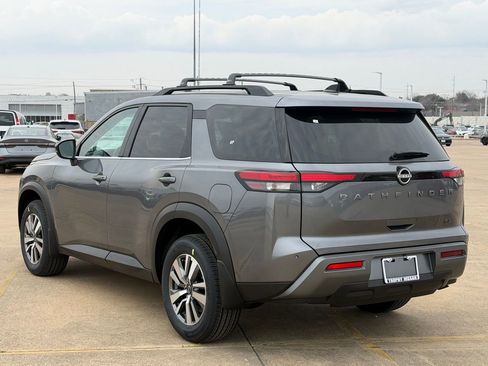 New 2026 Nissan Pathfinder SL FWD image 6