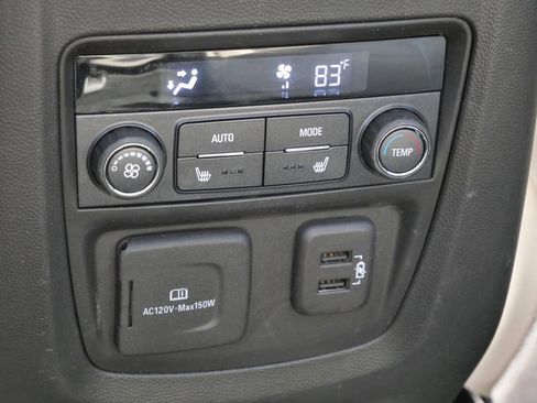 Used 2022 Buick Enclave Avenir w/ Avenir Technology Package AWD/4WD image 34