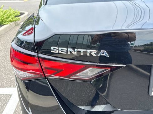 Certified 2025 Nissan Sentra S FWD image 9