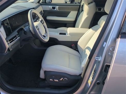 Used 2024 Hyundai Santa Fe Calligraphy image 11