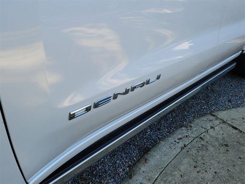 Certified 2023 GMC Sierra 1500 Denali Ultimate image 18