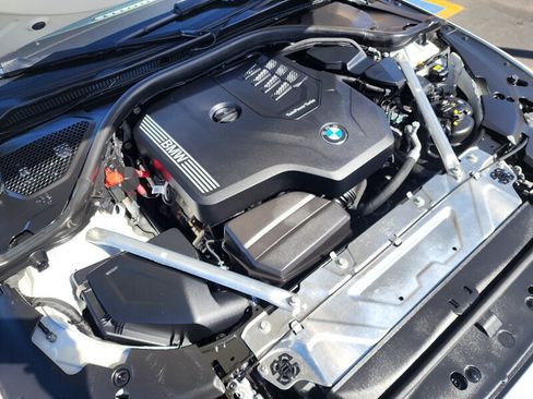 Used 2022 BMW 430i Convertible w/ M Sport Package image 11