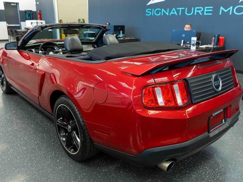 Used 2010 Ford Mustang GT RWD image 8
