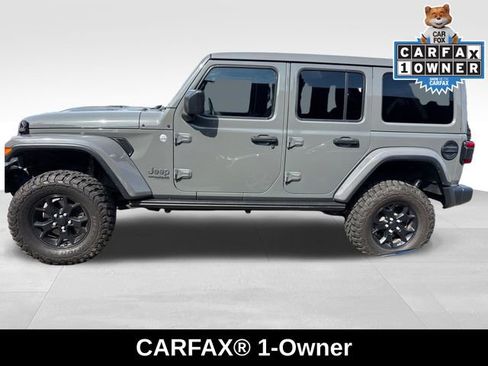 Used 2019 Jeep Wrangler Unlimited Sahara w/ Quick Order Package 24M Moab AWD/4WD image 2