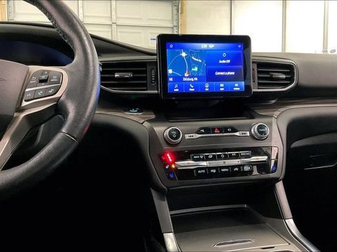 Used 2020 Ford Explorer Limited AWD/4WD image 6