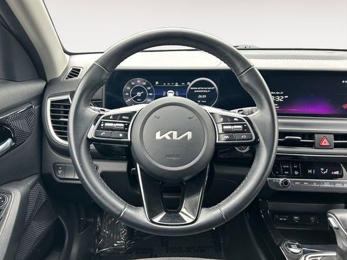 Used 2024 Kia Seltos S AWD/4WD image 14