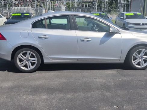 Used 2014 Volvo S60 T5 FWD image 9