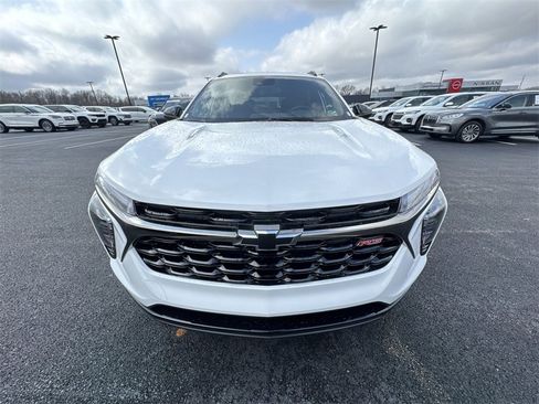 New 2026 Chevrolet Trax RS w/ Sunroof Package image 27