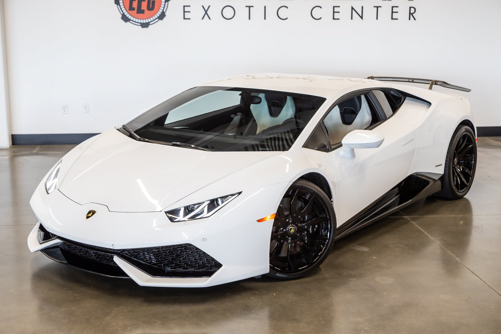 Used 2015 Lamborghini Huracan LP 610-4 AWD/4WD image 6