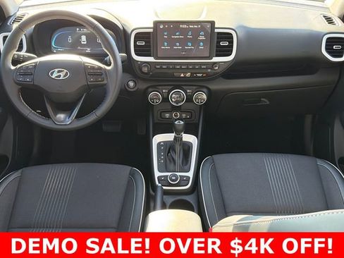 Certified 2025 Hyundai Venue Limited image 11
