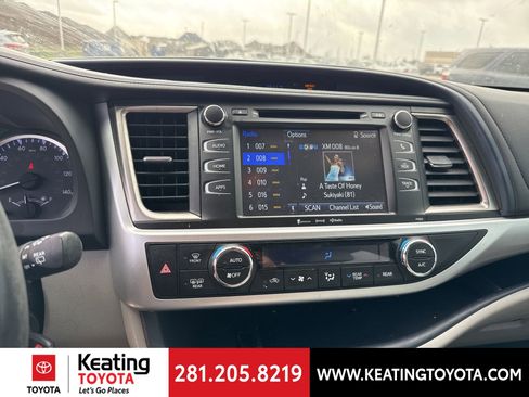 Used 2019 Toyota Highlander Plus FWD image 20