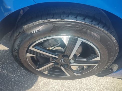 Used 2024 Nissan Sentra SV FWD image 10