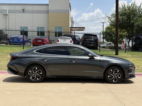 Used 2025 Hyundai Sonata SEL FWD image 3
