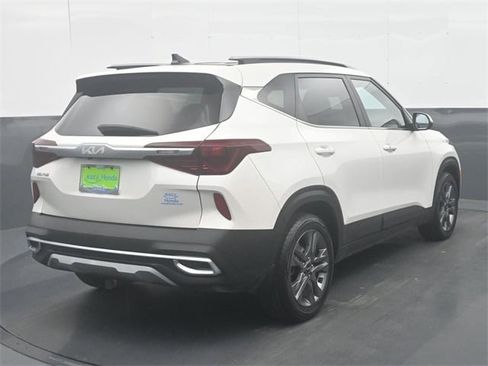 Used 2023 Kia Seltos S w/ Navigation Package image 7