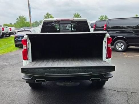 Used 2023 Chevrolet Silverado 1500 LT Trail Boss w/ LT Trail Boss Premium Package AWD/4WD image 9