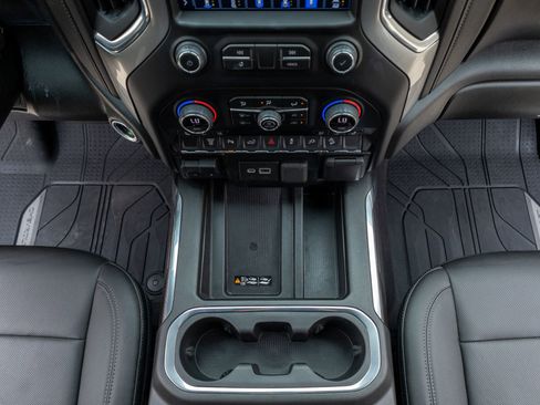 Used 2022 Chevrolet Silverado 2500 LTZ w/ LTZ Plus Package image 28