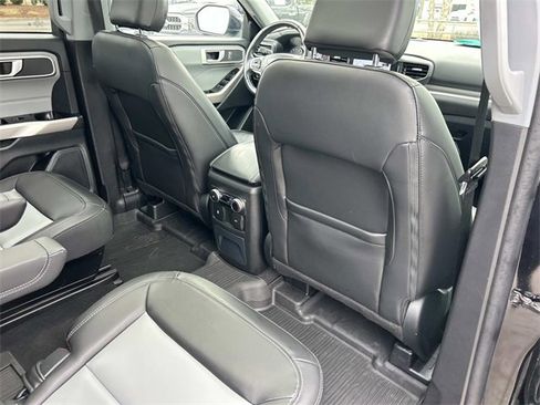 Used 2023 Ford Explorer XLT w/ Equipment Group 202A image 27