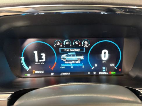 Used 2022 Ford F150 Lariat w/ Equipment Group 502A High image 23