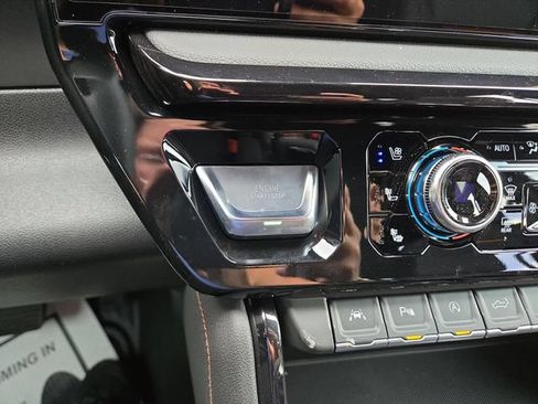 New 2026 GMC Sierra 1500 AT4 w/ Technology Package AWD/4WD image 20