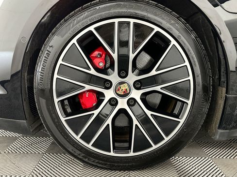 Used 2020 Porsche Taycan 4S image 34
