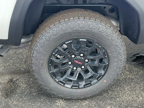 New 2026 GMC Canyon Elevation w/ Convenience Package image 5